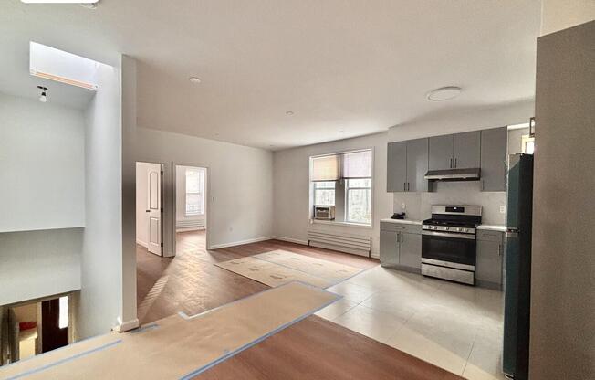 3 beds, 2 baths, 1,000 sqft, $3,850, Unit 2