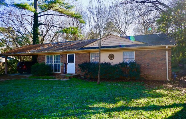 260 RUMSON l 3 BED, 2 BATH