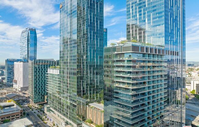 1 bed, 1 bath, 852 sqft, $3,500, Unit 4208