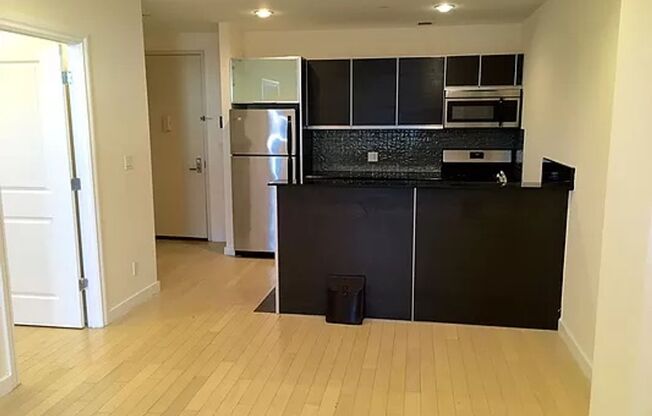 1 bed, 1 bath, 631 sqft, $2,650, Unit 101