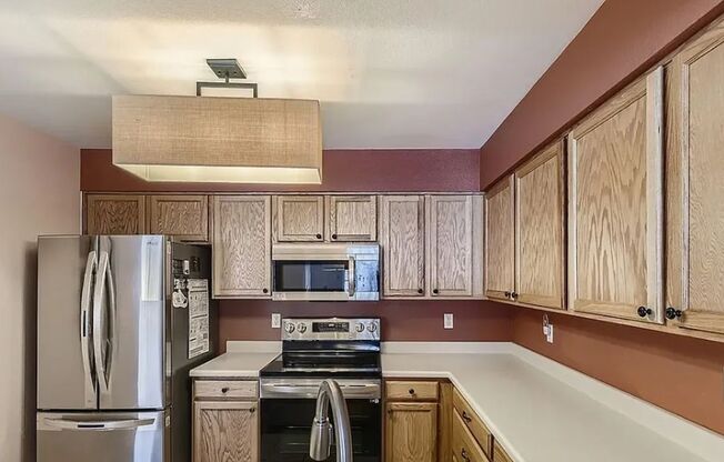 2 beds, 2.5 baths, $2,595, Unit # 17