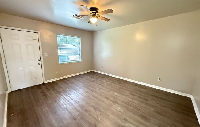 3 Bedroom 1.5 bathroom duplex home