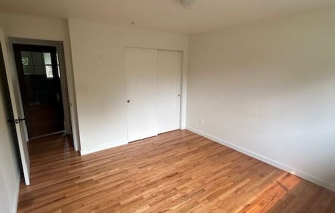 3 beds, 1 bath, $3,350