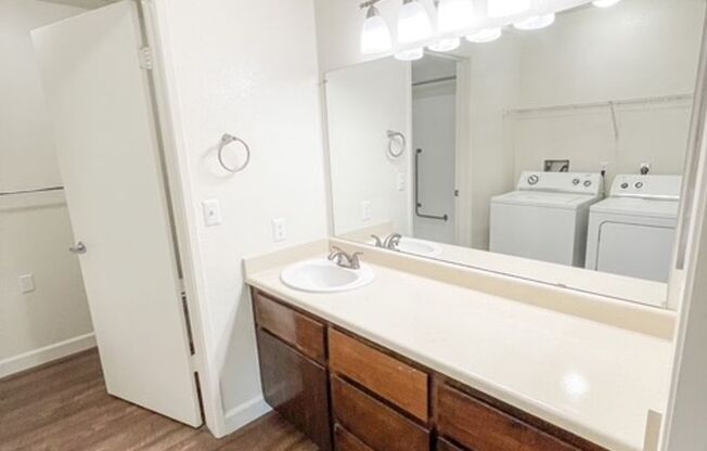 1 bed, 1 bath, 665 sqft, $1,410, Unit 1814-205