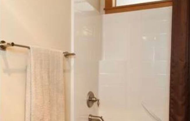 3 beds, 3.5 baths, $4,495