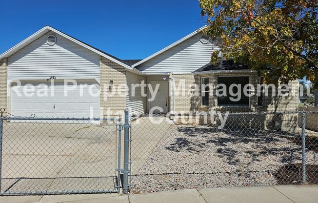 4 beds, 2 baths, $2,250