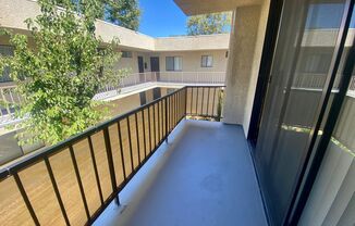 1 bed, 1 bath, 700 sqft, $1,995, Unit 211