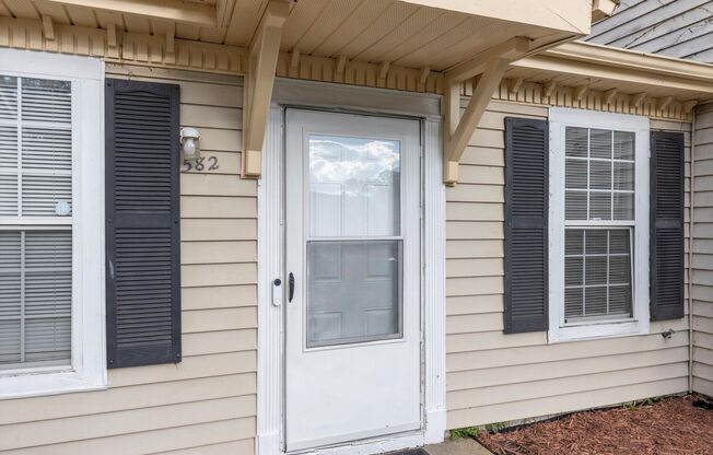 Private Patio, Practical Perks, Prime VB Location—Professionals, This 2BR/1BA Townhome Is For You!
