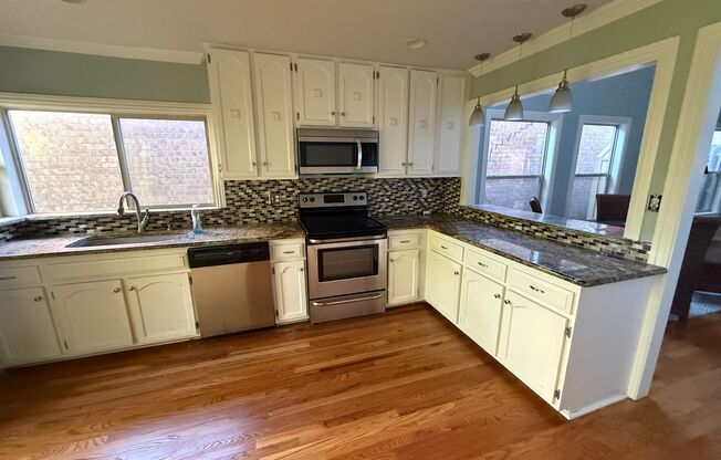 2 Bedroom, 2 Bath Home in Rosser Village!!!