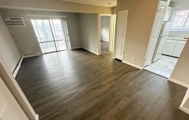 1 bed, 1 bath, 560 sqft, $825, Unit 720-31