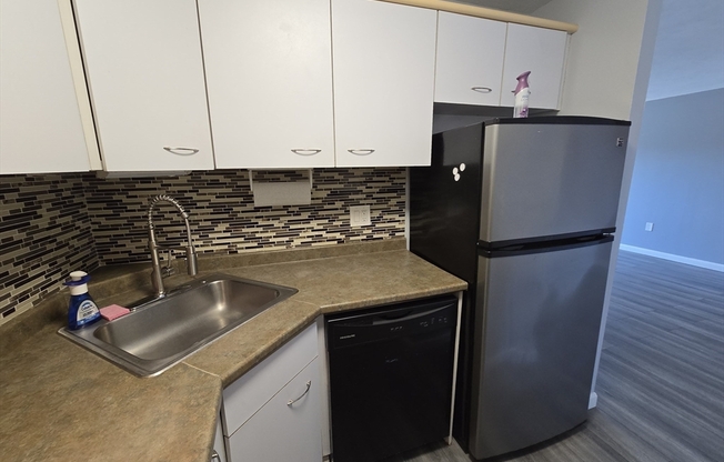 2 beds, 2 baths, 852 sqft, $2,380, Unit 502