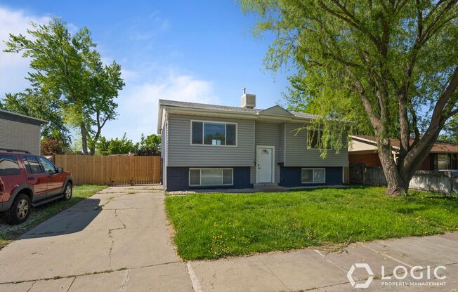 101 W Paula Drive