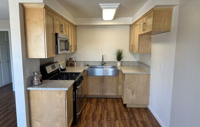 1 bed, 1 bath, 604 sqft, $2,150, Unit 0066