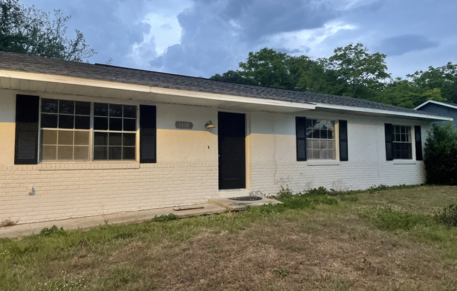 1110 OUTLOOK DR
