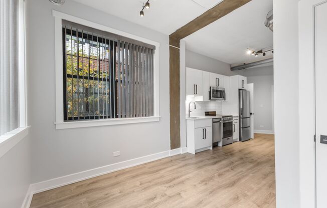 Studio, 1 bath, 280 sqft, $1,575, Unit 114