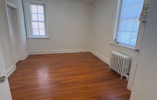 1 bed, 1 bath, 750 sqft, $1,325, Unit 218-7