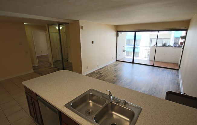 Best Priced 2 Bedroom Condo in the Heart of UTC