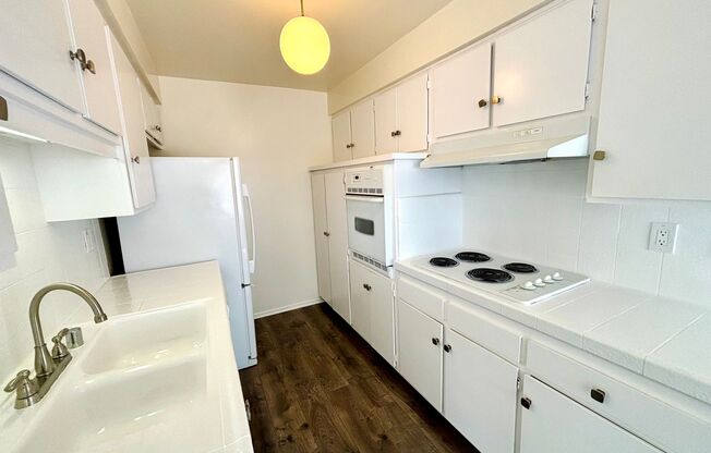 1 bed, 1.5 baths, $3,495, Unit 302