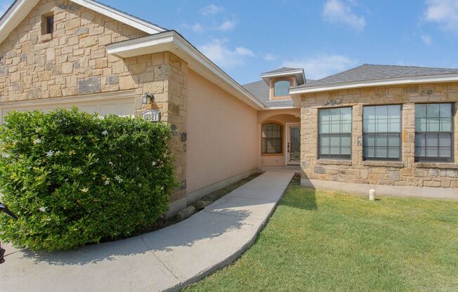 Beautiful custom home ready for asap move in; located in Selma, Texas.