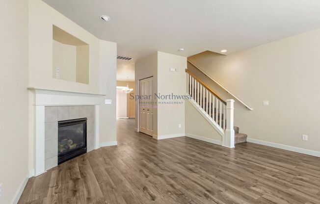 3 beds, 3.5 baths, $2,695