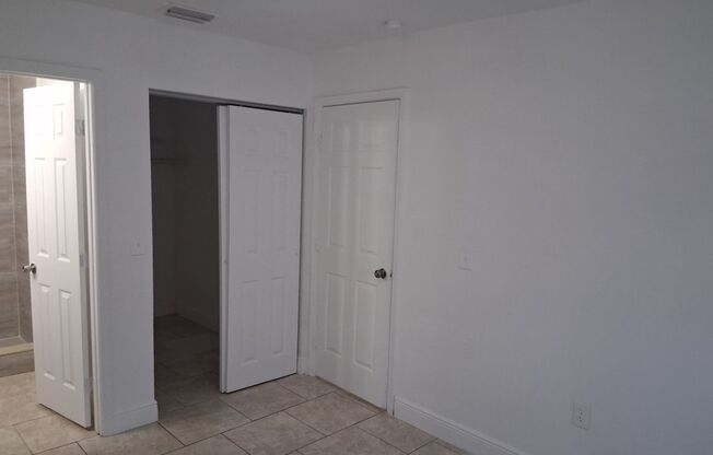 3 Bed 2 Bath Home in Tampa!