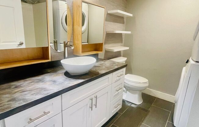 3 beds, 3 baths, $3,700, Unit # L 301