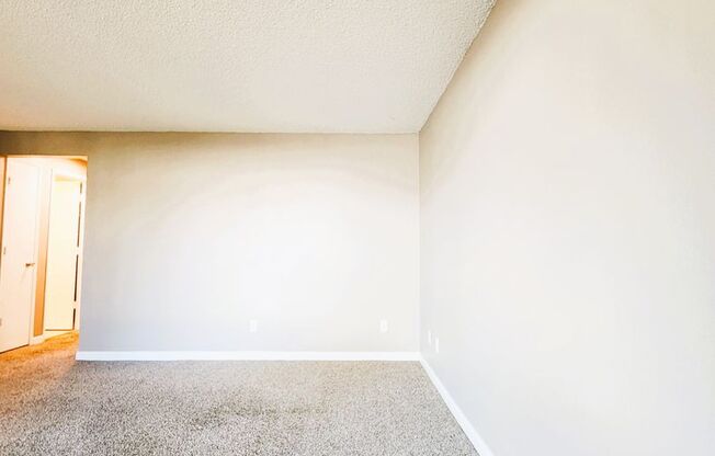 2 beds, 1 bath, 830 sqft, $1,315, Unit N-141