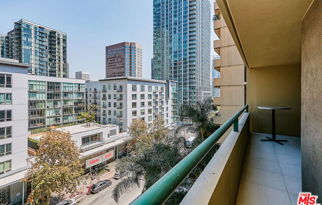 2 beds, 2 baths, 1,193 sqft, $3,300, Unit 805