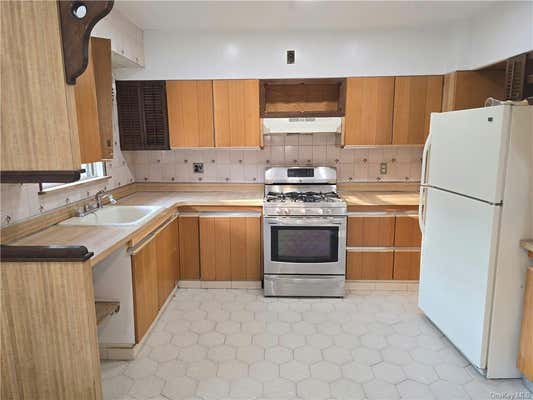 2 beds, 1 bath, 1,000 sqft, $2,807, Unit 2