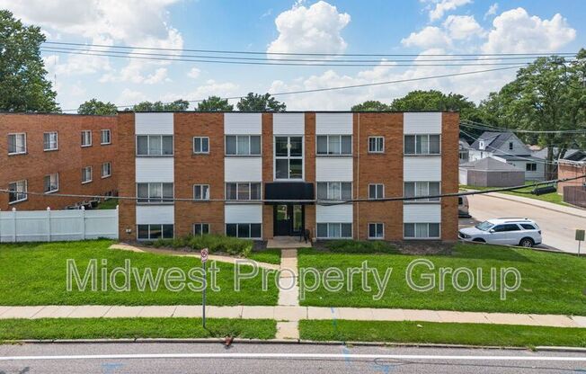 2501 S BIG BND BLVD