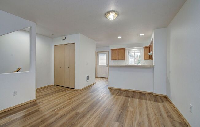 Beautiful 3 Bd 3 Ba Home in Bagley Downs Neighborhood