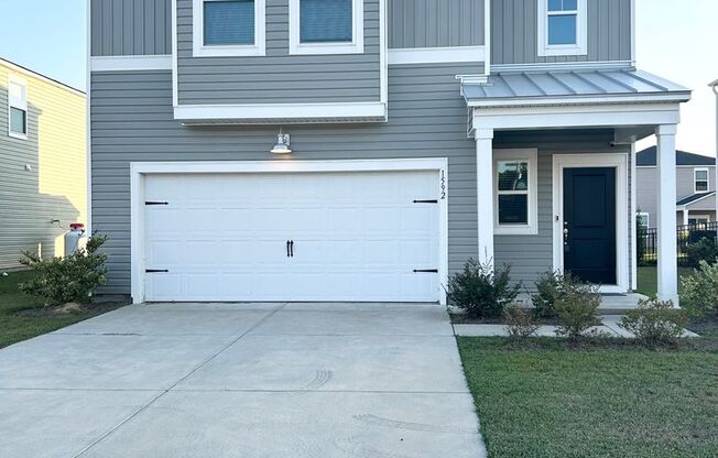 BEAUTIFUL 4 bedroom / 2.5 bath home located in Socastee!