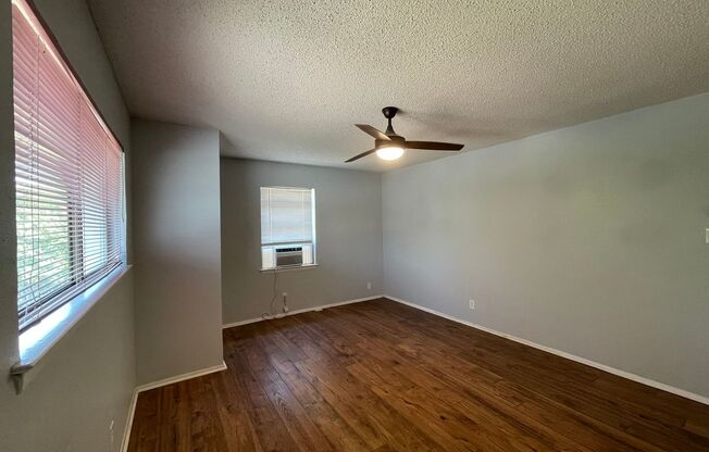 1 bed, 1 bath, $1,250, Unit # B