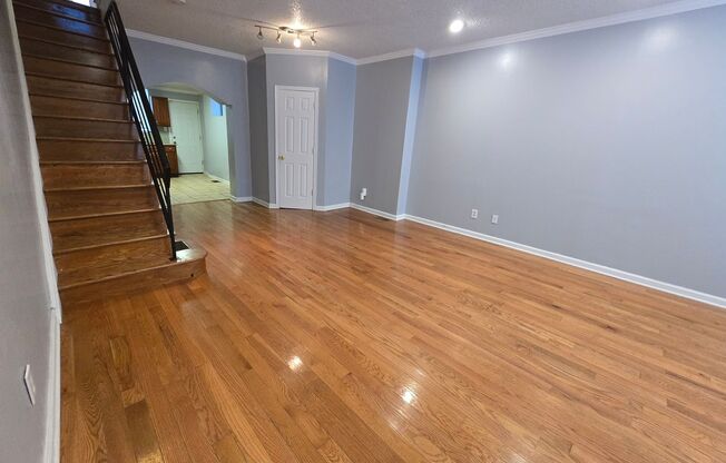 Bright 3 bed 1.5 bath