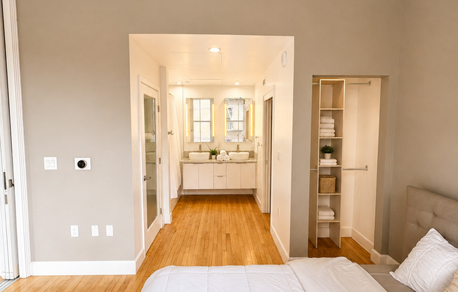 1 bed, 1 bath, 670 sqft, $2,370, Unit 720