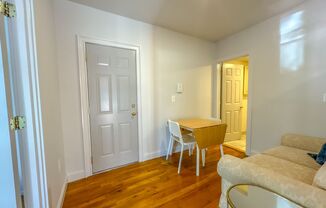 1 bed, 1 bath, $2,000, Unit 515 Orange Unit 1