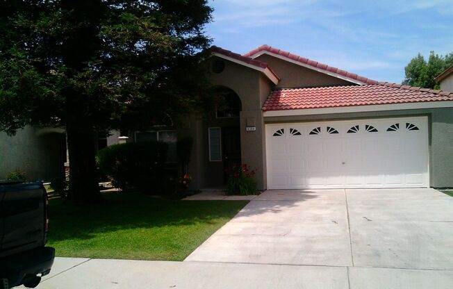 SW---WALKING DISTANCE TO SCHOOL !