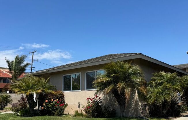 Spacious 1 Bedroom In Torrance - $2,095 - Parking Garage Available !!!