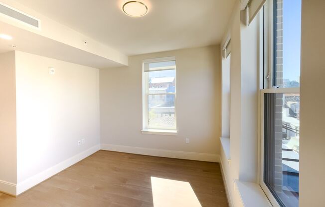 1 bed, 1 bath, $3,800, Unit 428