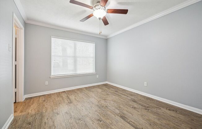 2 beds, 1 bath, 775 sqft, $1,595, Unit 29