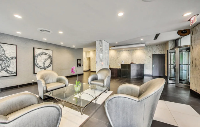 Goldcoast 1b1b Apartment Available