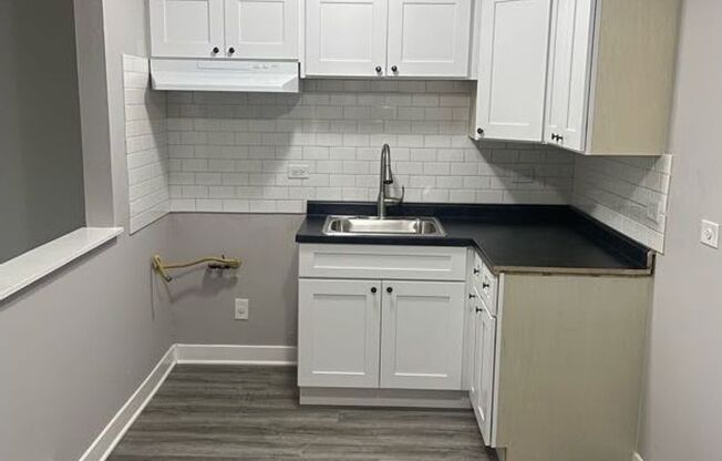 1 bed, 1 bath, $1,100, Unit 611-16