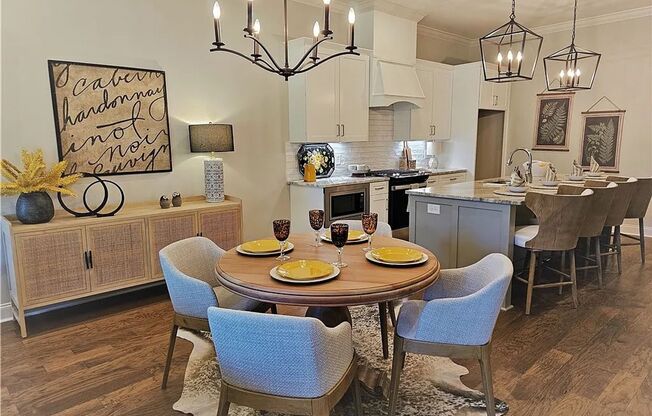 New 3 bed 2 bath Condo in Windsor Village!