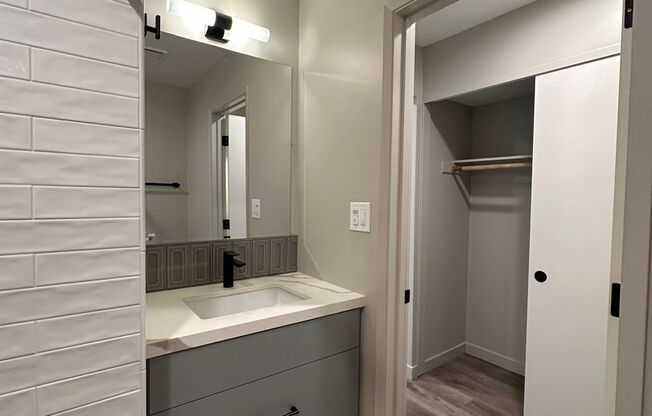 Studio, 1 bath, 425 sqft, $1,750, Unit 302