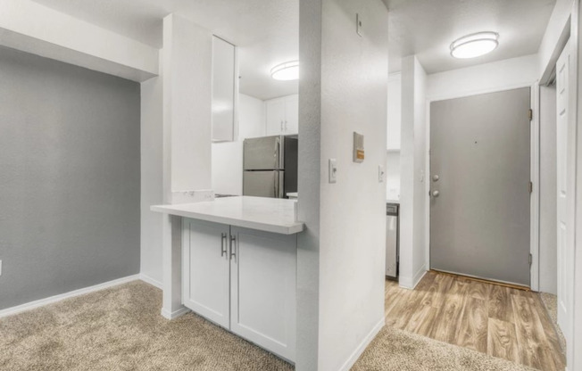 Top Floor 1 Bedroom 1 Bath Unit in Federal Way