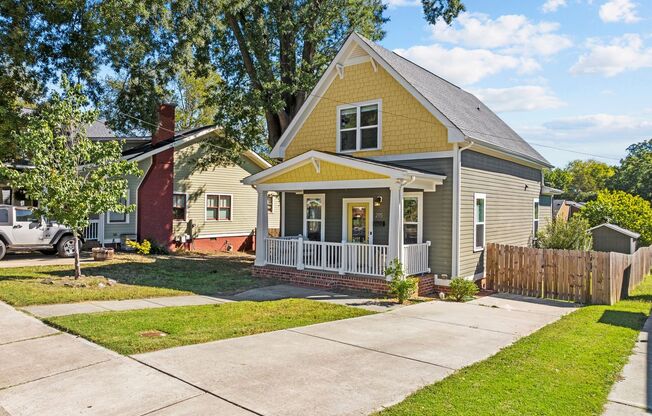 Gorgeous 3 Bedroom Home in Downtown Raleigh, Fenced-in Yard, Pet Friendly!