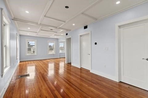 1008 WINTHROP AVE