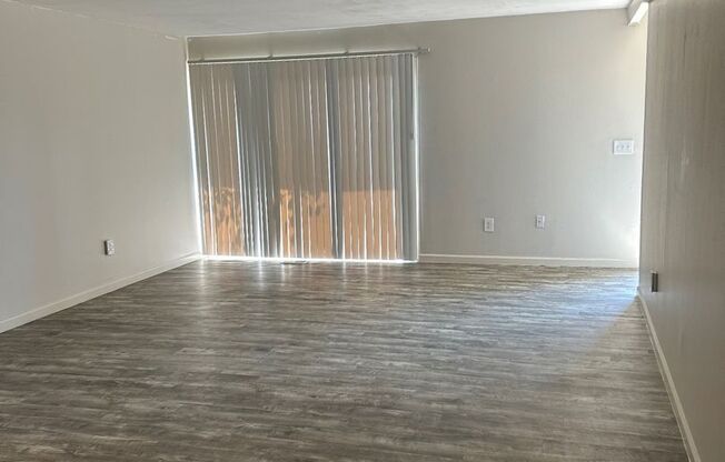 1 bed, 1 bath, 975 sqft, $1,025, Unit 5325G