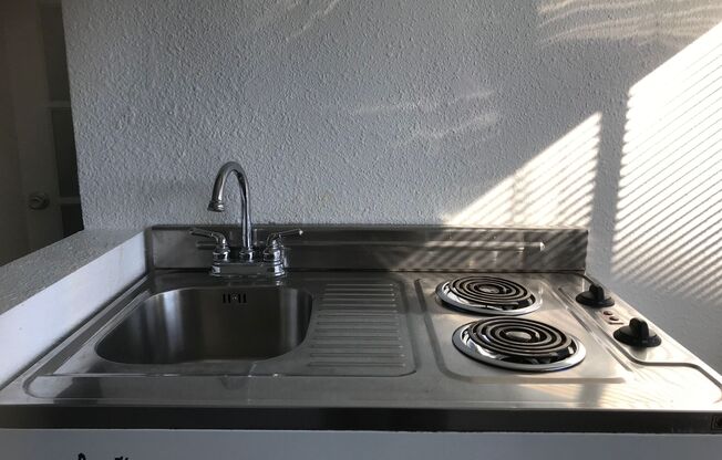 Charming Studio in The Heart Of Glendale