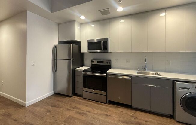 Studio, 1 bath, 545 sqft, $1,730.83, Unit 315
